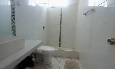 ALQUILO HERMOSA CASA DE 3 PISOS EN CHINCHA ALTA