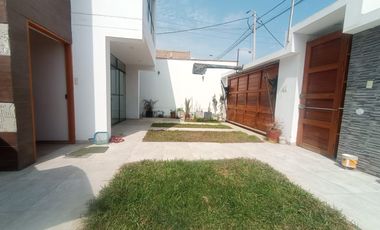 ALQUILO HERMOSA CASA DE 3 PISOS EN CHINCHA ALTA