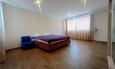 ALQUILO HERMOSA CASA DE 3 PISOS EN CHINCHA ALTA