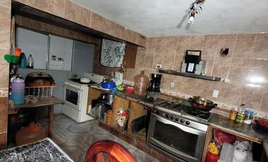 Casa amplia en Jardines de Morelos, 5 recamaras, acepto créditos
