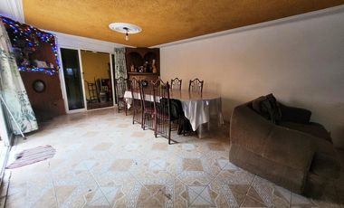 Casa amplia en Jardines de Morelos, 5 recamaras, acepto créditos