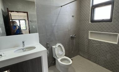 5 Bedroom 5BR Semi-Furnished House and Lot in Venare, Laguna