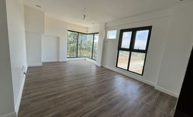 5 Bedroom 5BR Semi-Furnished House and Lot in Venare, Laguna