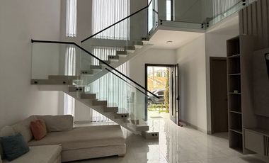 VENDO CASA EN CONDADO VICOLLINCI.