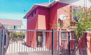 Cómoda Casa de 4 Habitaciones en Maestranza, San Bernardo