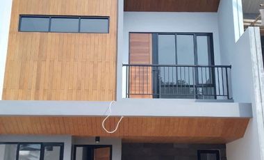 Rumah 2 Lantai baru di jual di Mustika jaya bekasi akses mobil bisa KPR