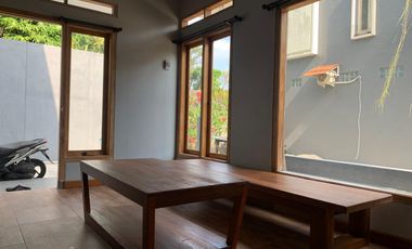 RUMAH MEWAH 2 LANTAI DI JANTUNG KANIGORO BLITAR – HUNIAN PRESTISIUS UNTUK ANDA YANG ISTIMEWA