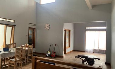 RUMAH MEWAH 2 LANTAI DI JANTUNG KANIGORO BLITAR – HUNIAN PRESTISIUS UNTUK ANDA YANG ISTIMEWA