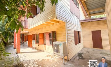 Rare Find in Ekkamai! Spacious Single House in the Heart of Sukhumvit – Below Market Price