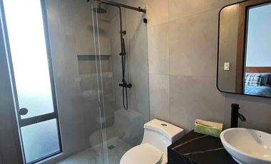 casa moderna 1 año de construcción