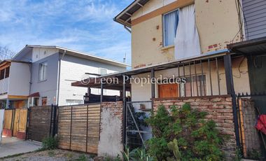 Leon Propiedades vende casa en Curacaví centro.