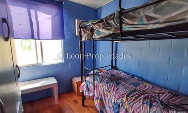 Leon Propiedades vende casa en Curacaví centro.