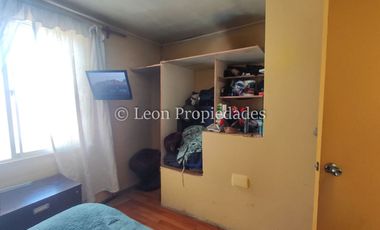 Leon Propiedades vende casa en Curacaví centro.