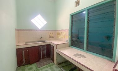 RUMAH SECOND HARGA MURAH DENGAN TANAH LUAS DI BERBAH, SLEMAN