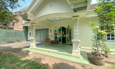 RUMAH SECOND HARGA MURAH DENGAN TANAH LUAS DI BERBAH, SLEMAN