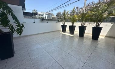 Amplio departamento con 2 terrazas en el corazón de Chacarilla ✨