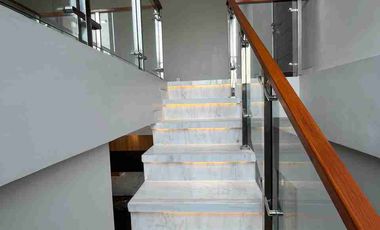 RUMAH BARU MEWAH 2 LANTAI MODERN DALAM CLUSTER EKLUSIF DI PUSAT KOTA WATES