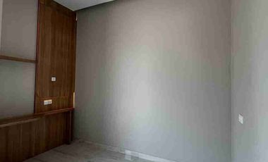 RUMAH BARU MEWAH 2 LANTAI MODERN DALAM CLUSTER EKLUSIF DI PUSAT KOTA WATES