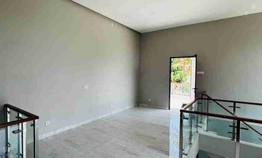 RUMAH BARU MEWAH 2 LANTAI MODERN DALAM CLUSTER EKLUSIF DI PUSAT KOTA WATES