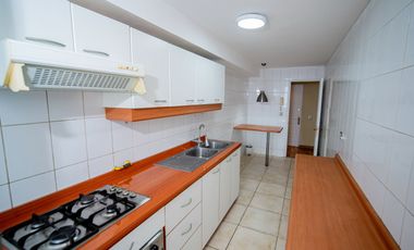 SE VENDE DEPTO EN COND. TRES MARES, CARIBE.