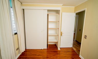 SE VENDE DEPTO EN COND. TRES MARES, CARIBE.