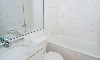 SE VENDE DEPTO EN COND. TRES MARES, CARIBE.