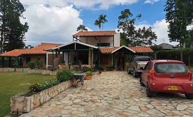 PARCELA MESA SANTOS  DE 2500 METROS CERCA PEAJE CONJUNTO