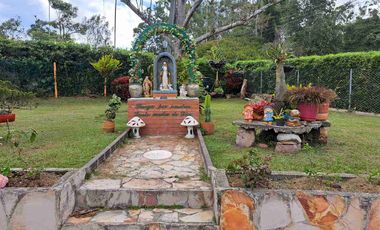 PARCELA MESA SANTOS  DE 2500 METROS CERCA PEAJE CONJUNTO