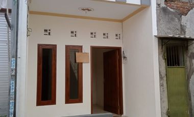 Rumah luas 30 m2 harga 250 juta di Kepuhkiriman, Waru, Kabupaten Sidoarjo