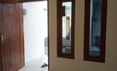 Rumah luas 30 m2 harga 250 juta di Kepuhkiriman, Waru, Kabupaten Sidoarjo