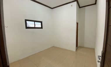 Dikontrakan Rumah 5 kamar tidur daerah Setiabudi karet karya