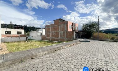 Lote en venta en sector el Paraiso cerca de la universidad internacional y parque Jipiro.