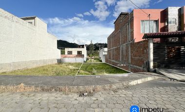 Lote en venta en sector el Paraiso cerca de la universidad internacional y parque Jipiro.