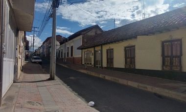 VENDO CASA EN EL CENTRO DE TUNJA
