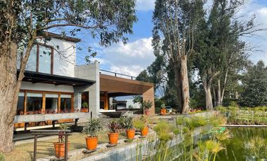 ESPECTACULAR CASA DE VENTA POR HILACRIL TUMABCO!!  PISCINA!!  VISTA!!