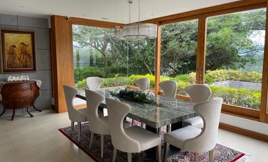 ESPECTACULAR CASA DE VENTA POR HILACRIL TUMABCO!!  PISCINA!!  VISTA!!