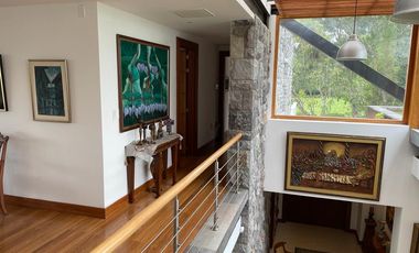 ESPECTACULAR CASA DE VENTA POR HILACRIL TUMABCO!!  PISCINA!!  VISTA!!