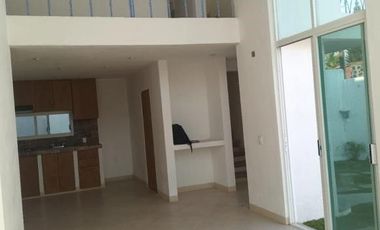 Hermosa Casa en Jacarandas, Oaxtepec Centro, Entrega Inmediata !