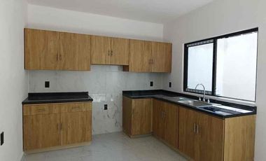Casa en venta 4 recámaras zona sur pte col Plan de ayala sur