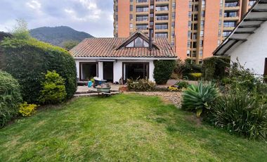 CASA CAMPESTRE EN ARRENDAMIENTO CERCA DE PIEDRA CHIA A770