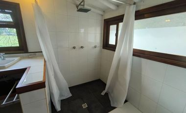 CASA CAMPESTRE EN ARRENDAMIENTO CERCA DE PIEDRA CHIA A770