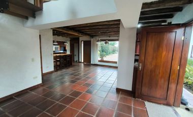 CASA CAMPESTRE EN ARRENDAMIENTO CERCA DE PIEDRA CHIA A770