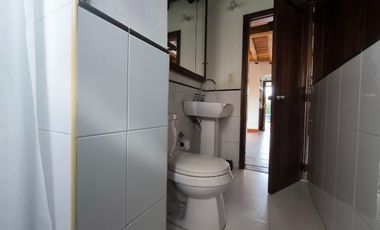 CASA CAMPESTRE EN ARRENDAMIENTO CERCA DE PIEDRA CHIA A770