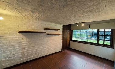 CASA CAMPESTRE EN ARRENDAMIENTO CERCA DE PIEDRA CHIA A770