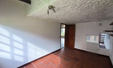 CASA CAMPESTRE EN ARRENDAMIENTO CERCA DE PIEDRA CHIA A770