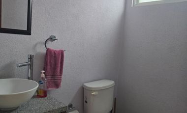 CASA AMPLIADA EN RENTA, MISIONES 1, CERCA AEROPUERTO, PARQUE 2000, TOLUCA