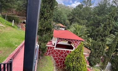 Terreno con 3 cabañas y salón de eventos en Los Capulines, Jalisco