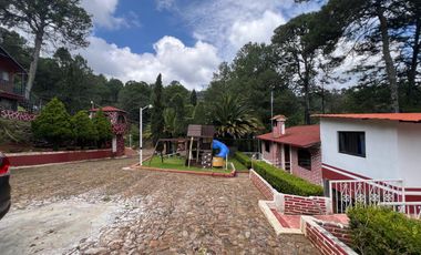 Terreno con 3 cabañas y salón de eventos en Los Capulines, Jalisco