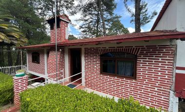 Terreno con 3 cabañas y salón de eventos en Los Capulines, Jalisco