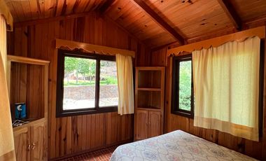 Terreno con 3 cabañas y salón de eventos en Los Capulines, Jalisco